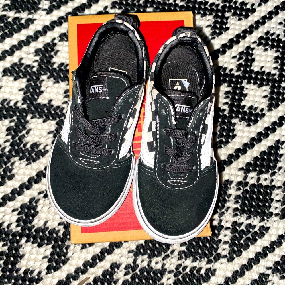 Black and checker van sneaker Toddler size 7